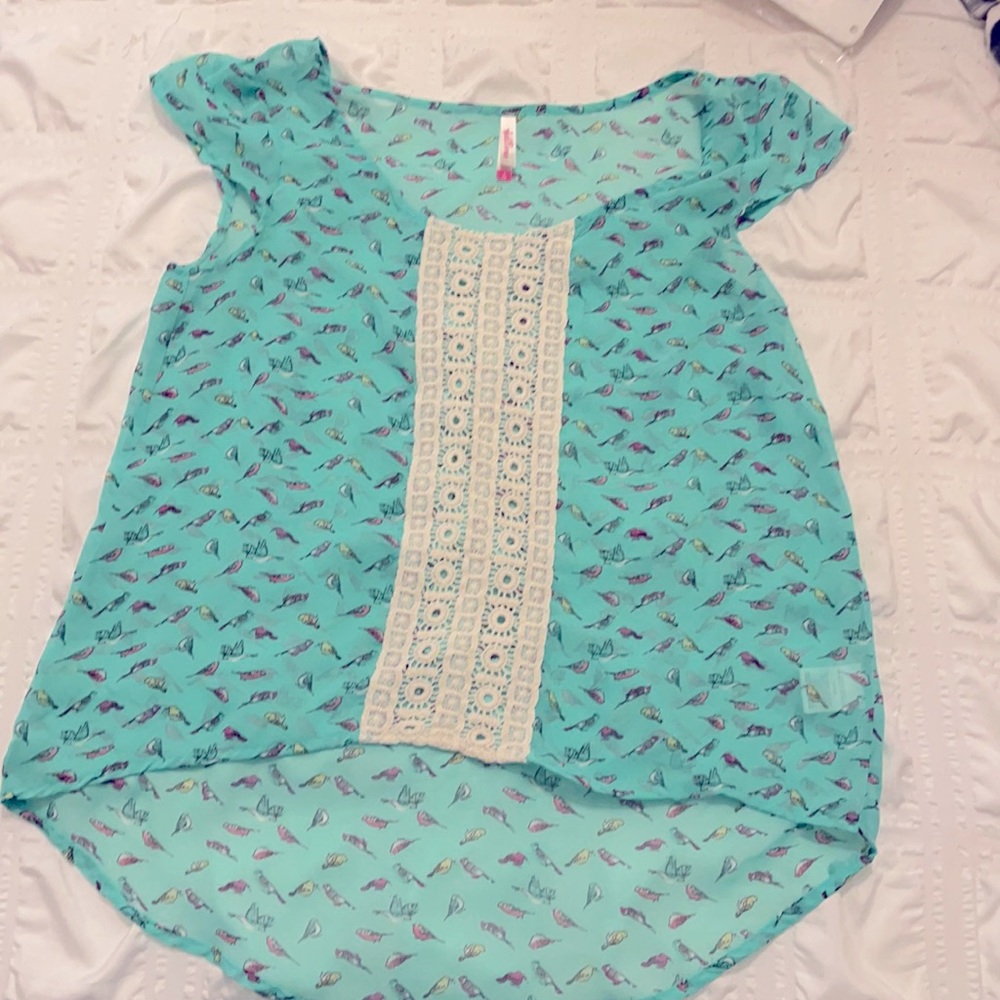 Wallflower shirt with bird design
